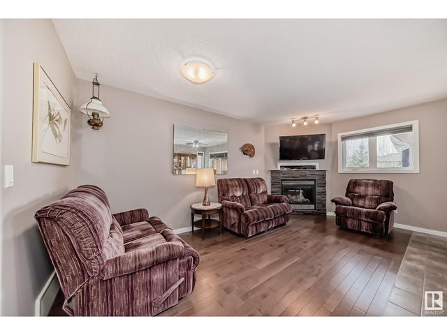 16735 60 St Nw, House semidetached with 4 bedrooms, 3 bathrooms and null parking in Edmonton AB | Image 8