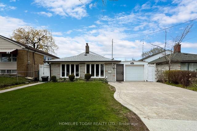958 Midland Ave, House detached with 3 bedrooms, 2 bathrooms and 5 parking in Toronto ON | Image 1