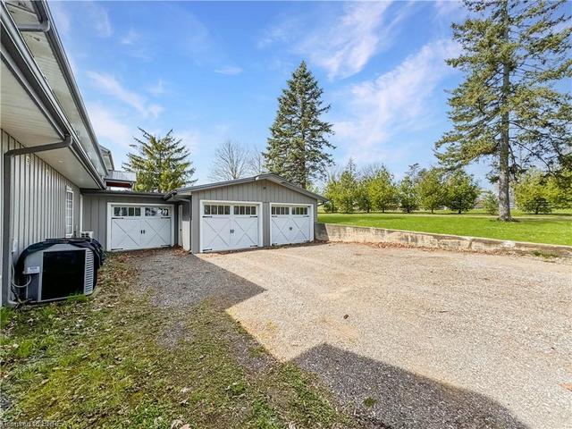 95 River Road, House detached with 2 bedrooms, 2 bathrooms and 12 parking in Brant ON | Image 31