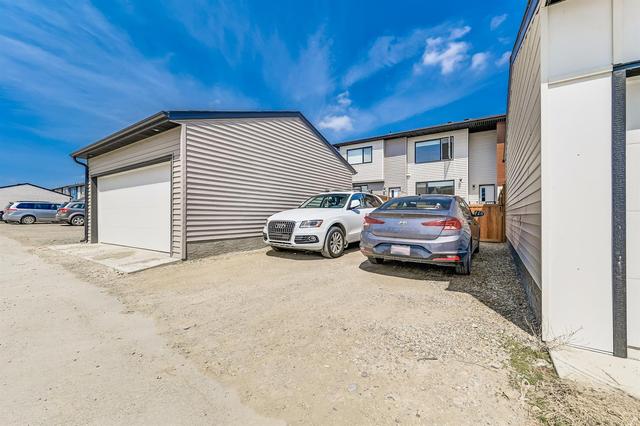 13 Homestead Boulevard Ne, Home with 4 bedrooms, 3 bathrooms and 2 parking in Calgary AB | Image 30