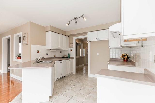 46 Mccurdy Dr, House detached with 3 bedrooms, 3 bathrooms and 5 parking in New Tecumseth ON | Image 5