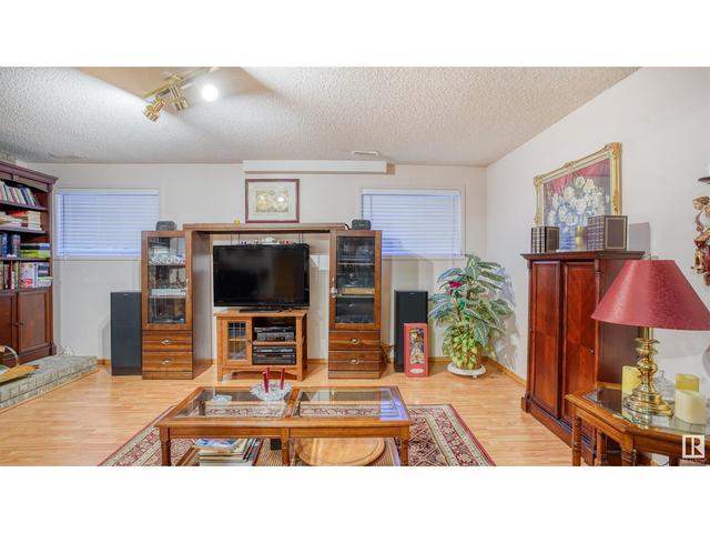 145 Hyndman Cr Nw, House detached with 4 bedrooms, 2 bathrooms and 6 parking in Edmonton AB | Image 26