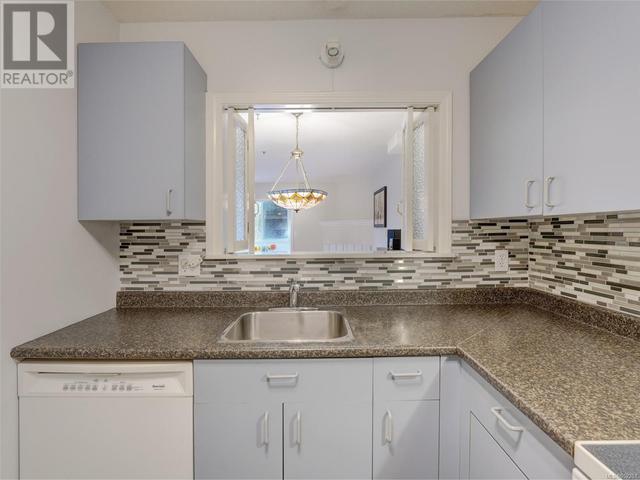 307 - 2900 Orillia St, Condo with 1 bedrooms, 1 bathrooms and 1 parking in Saanich BC | Image 17