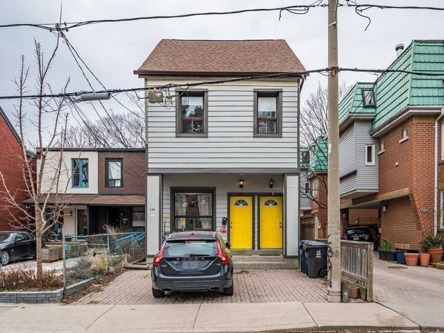 144 Clinton St, House detached with 3 bedrooms, 2 bathrooms and 2 parking in Toronto ON | Image 1