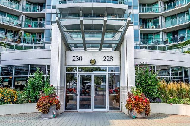 2706 - 228 Queens Quay W, Condo with 2 bedrooms, 2 bathrooms and 1 parking in Toronto ON | Image 1