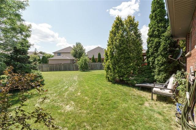 587 Cherrygrove Crescent, House detached with 3 bedrooms, 2 bathrooms and 6 parking in Hamilton ON | Image 34