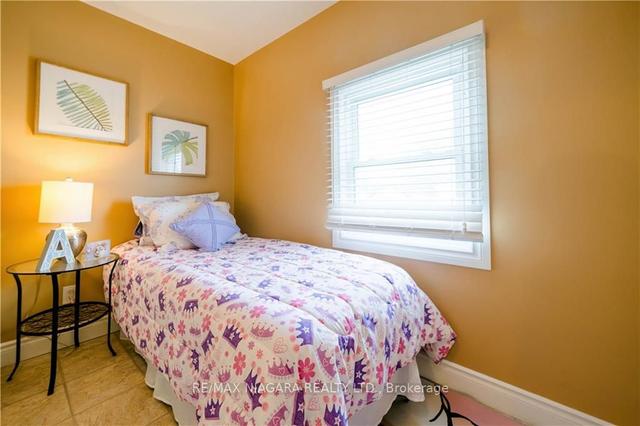 50 Rodman St, House detached with 3 bedrooms, 2 bathrooms and 8 parking in St. Catharines ON | Image 25