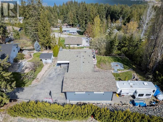 2617 Mountview Drive, House detached with 4 bedrooms, 2 bathrooms and null parking in Columbia Shuswap C BC | Image 5