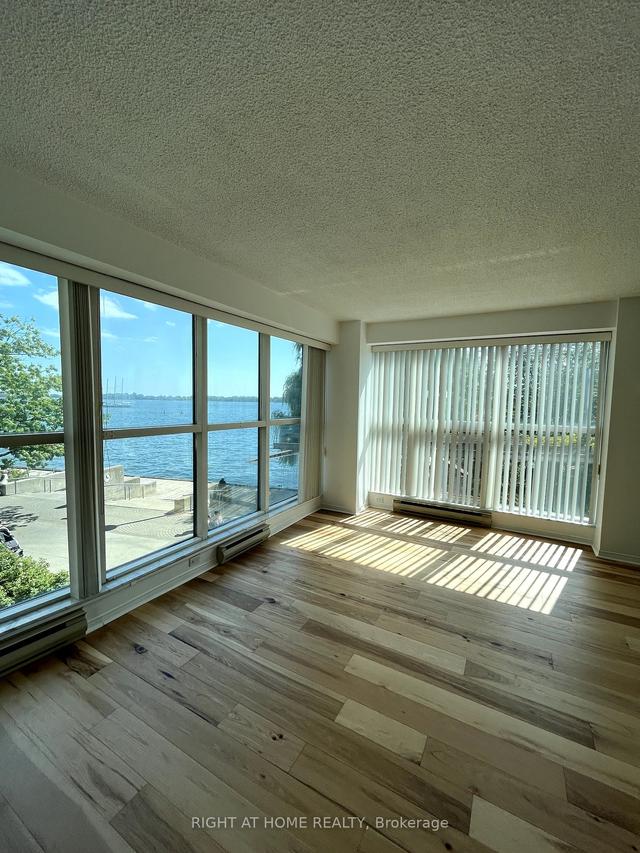 307 - 99 Harbour Sq S, Condo with 2 bedrooms, 2 bathrooms and 1 parking in Toronto ON | Image 14