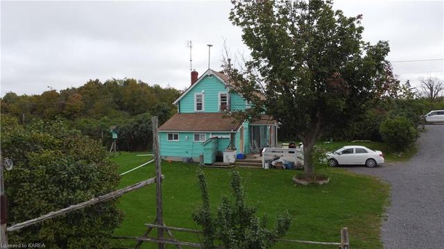 2917 Dixon Road, House detached with 2 bedrooms, 2 bathrooms and 5 parking in South Frontenac ON | Image 23