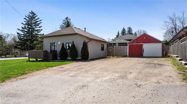 165 North Town Line W, House detached with 3 bedrooms, 1 bathrooms and 8 parking in Ingersoll ON | Image 1