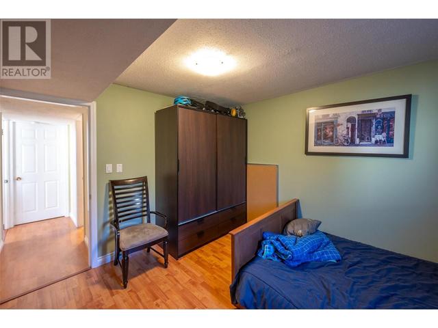 14415 Latimer Avenue, House detached with 5 bedrooms, 2 bathrooms and 1 parking in Summerland BC | Image 19