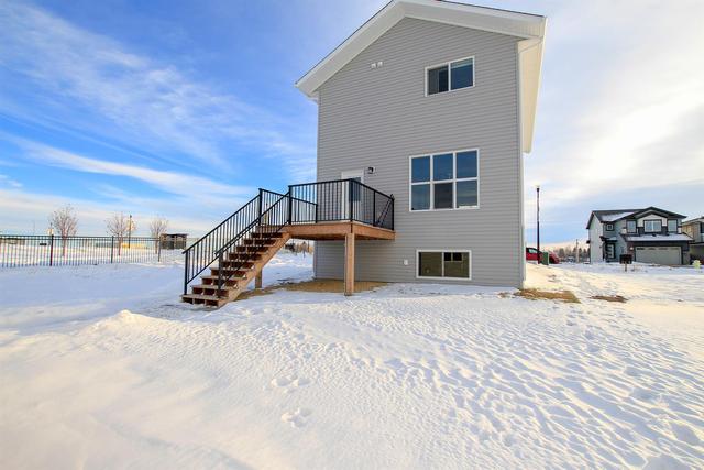 8 Memorial Parkway, House detached with 3 bedrooms, 2 bathrooms and 2 parking in Red Deer County AB | Image 44