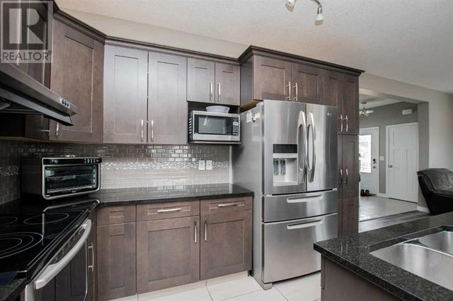 9455 Willow Drive, House detached with 3 bedrooms, 2 bathrooms and 4 parking in Grande Prairie AB | Image 10