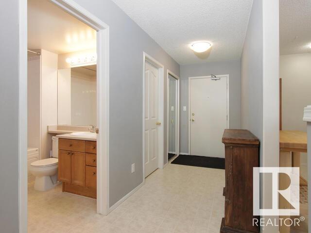 400 - 7839 96 St Nw, Condo with 2 bedrooms, 2 bathrooms and 1 parking in Edmonton AB | Image 4