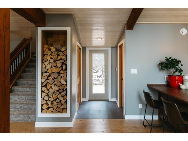 2340 Hedges Road, House detached with 3 bedrooms, 3 bathrooms and null parking in Columbia Shuswap A BC | Image 15