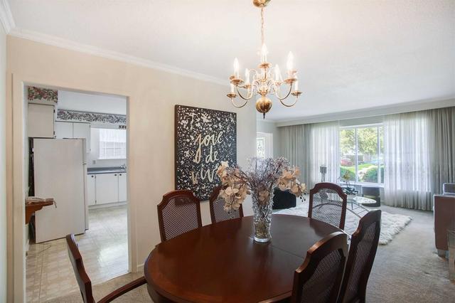 69 Sandrift Sq, House detached with 3 bedrooms, 2 bathrooms and 3 parking in Toronto ON | Image 4