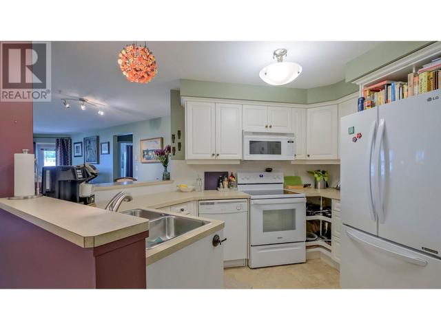 210 - 515 Houghton Road, Condo with 2 bedrooms, 2 bathrooms and null parking in Kelowna BC | Image 27