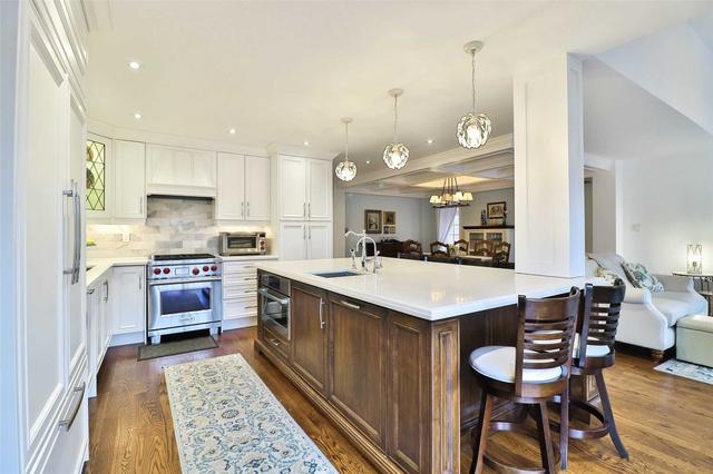 5645 Wells Pl, House detached with 4 bedrooms, 4 bathrooms and 5 parking in Mississauga ON | Image 9