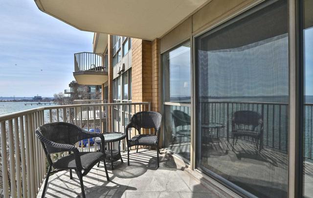 802 - 2210 Lakeshore Rd, Condo with 2 bedrooms, 2 bathrooms and 3 parking in Burlington ON | Image 8