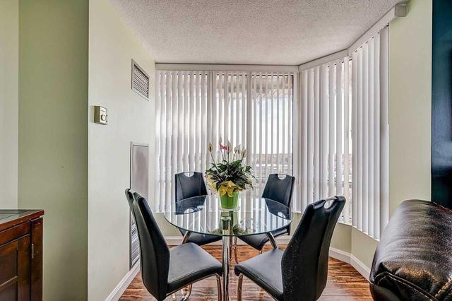 1001 - 26 Hanover Rd, Condo with 3 bedrooms, 2 bathrooms and 2 parking in Brampton ON | Image 8