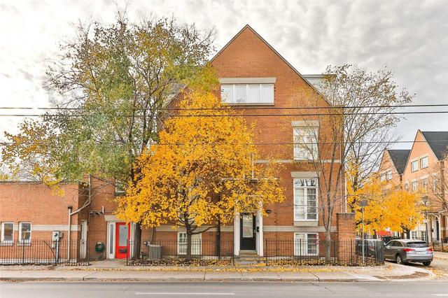 866 Pape Ave, House attached with 3 bedrooms, 4 bathrooms and 2 parking in Toronto ON | Image 23
