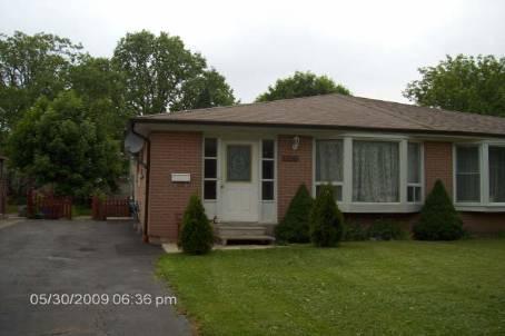 2623 Hollington Cres, House semidetached with 3 bedrooms, 2 bathrooms and 4 parking in Mississauga ON | Image 1