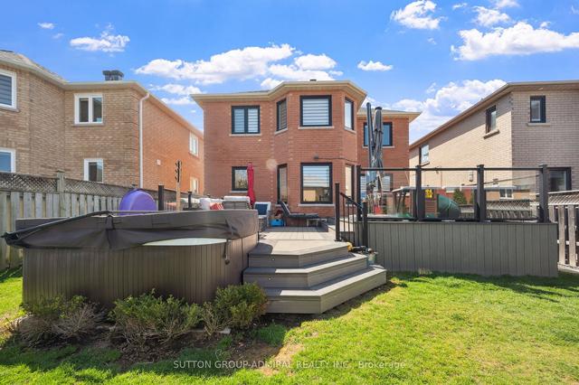 23 Oriah Crt, House detached with 4 bedrooms, 4 bathrooms and 6 parking in Vaughan ON | Image 15