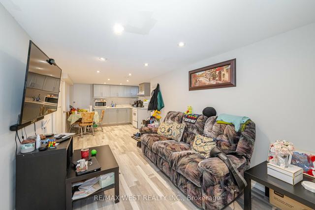 2 Delbasso Crt, House detached with 3 bedrooms, 4 bathrooms and 6 parking in Toronto ON | Image 27