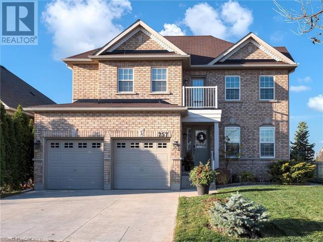 257 Wright Crescent, House detached with 5 bedrooms, 3 bathrooms and 4 parking in Niagara on the Lake ON | Image 4