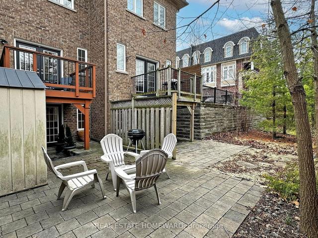 22 Oliver Mews, House attached with 3 bedrooms, 4 bathrooms and 2 parking in Toronto ON | Image 28