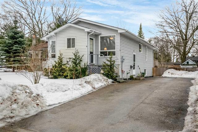 192 Melrose Ave, House detached with 2 bedrooms, 2 bathrooms and 4 parking in Wasaga Beach ON | Image 1