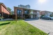 122 Antigua Rd, House semidetached with 3 bedrooms, 3 bathrooms and 3 parking in Mississauga ON | Image 1