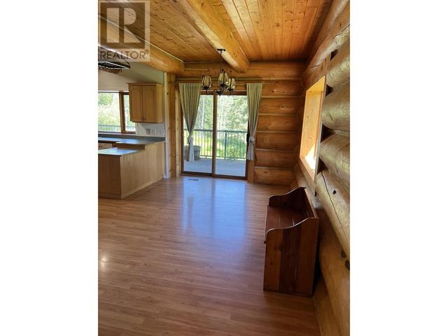 7538 Bridge Lake Business Rte, House detached with 3 bedrooms, 2 bathrooms and null parking in Cariboo L BC | Image 6