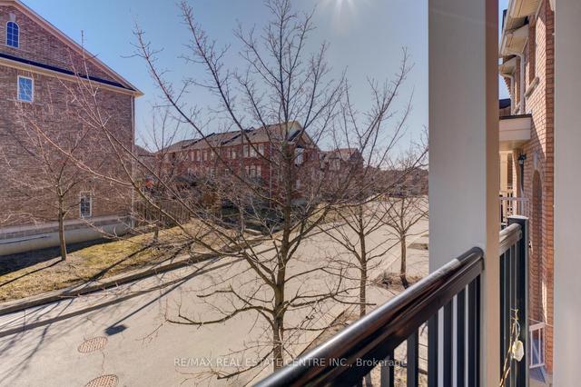 7112 Triumph Lane, Townhouse with 3 bedrooms, 3 bathrooms and 2 parking in Mississauga ON | Image 4