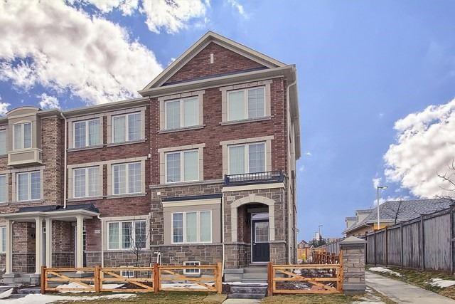 10626 Bathurst St, House attached with 4 bedrooms, 5 bathrooms and 1 parking in Vaughan ON | Image 1