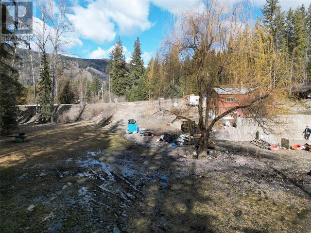 1098 Highway 6 Highway, House detached with 1 bedrooms, 1 bathrooms and 10 parking in North Okanagan E BC | Image 21