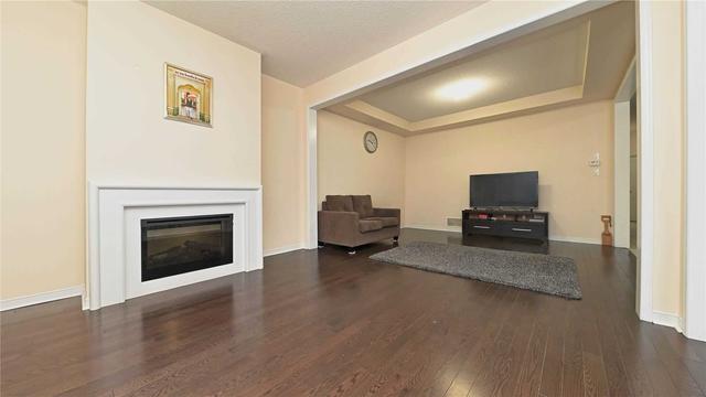 16 Thornapple St, House semidetached with 4 bedrooms, 4 bathrooms and 2 parking in Brampton ON | Image 36