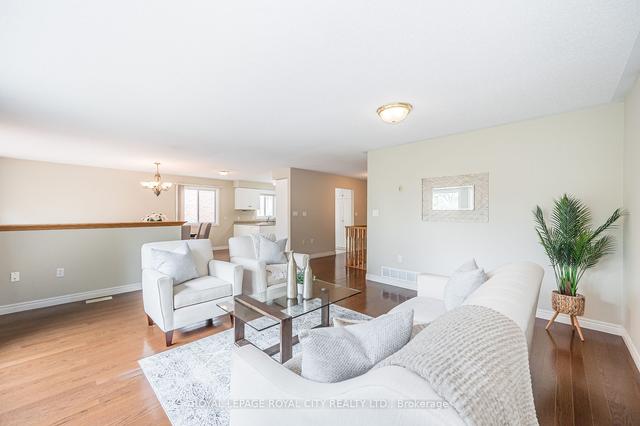 24 Beechlawn Blvd, Home with 2 bedrooms, 3 bathrooms and 3 parking in Guelph ON | Image 2