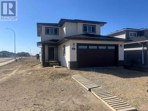 2 Vista Close, House detached with 3 bedrooms, 2 bathrooms and 2 parking in Blackfalds AB | Card Image
