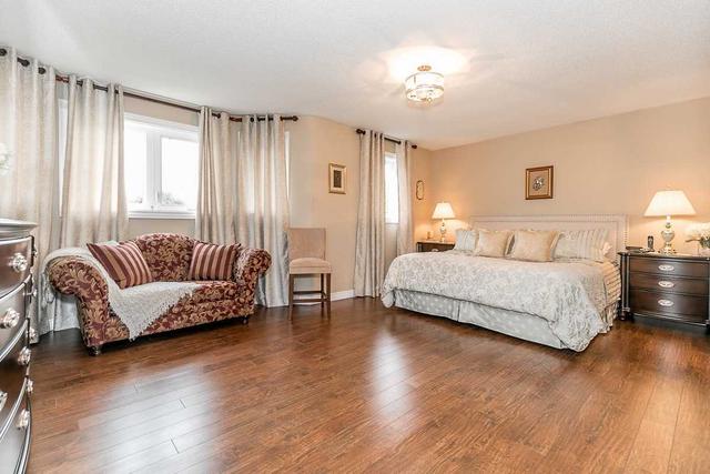 94 Bishop Dr, House detached with 4 bedrooms, 4 bathrooms and 4 parking in Barrie ON | Image 8