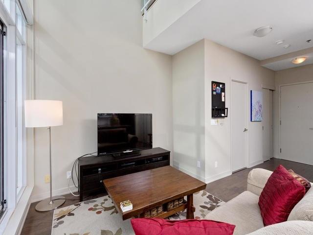 uph14 - 21 Nelson St, Condo with 1 bedrooms, 2 bathrooms and 1 parking in Toronto ON | Image 4