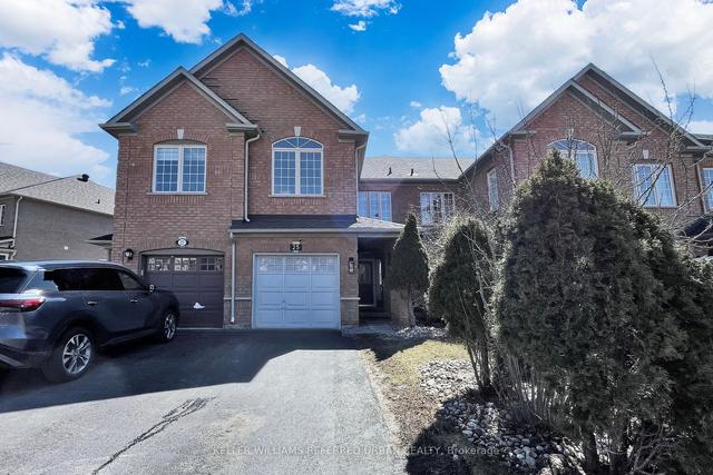 25 Holly Dr, House attached with 3 bedrooms, 3 bathrooms and 3 parking in Richmond Hill ON | Image 1