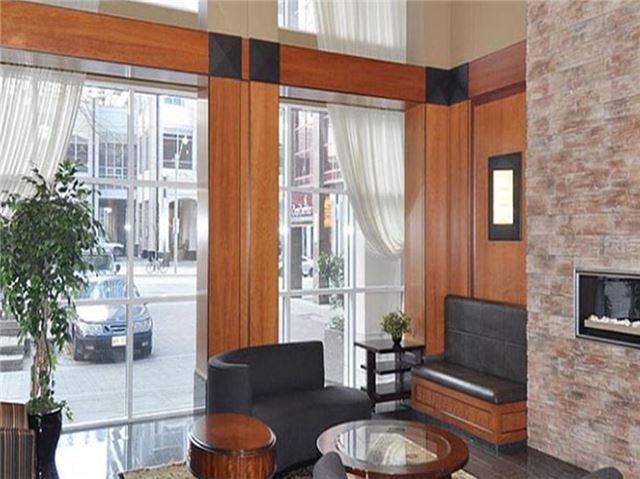 709 - 750 Bay St, Condo with 2 bedrooms, 2 bathrooms and 1 parking in Toronto ON | Image 4
