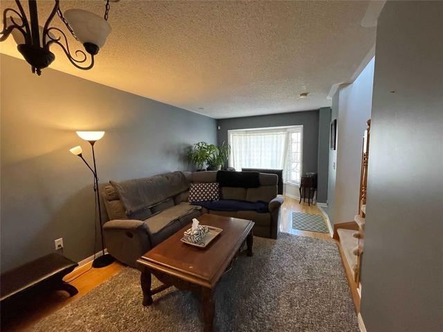 1585 Gowling Terr, House semidetached with 3 bedrooms, 3 bathrooms and 2 parking in Milton ON | Image 6