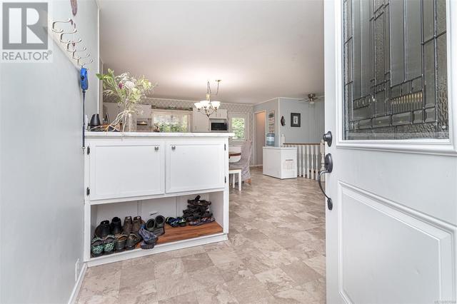3115 Rinvold Rd, House detached with 4 bedrooms, 2 bathrooms and 5 parking in Nanaimo F BC | Image 8
