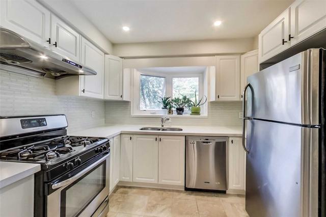 19 Sydenham St, House attached with 3 bedrooms, 3 bathrooms and 2 parking in Toronto ON | Image 27