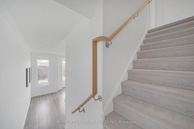 49 Saigen Lane, House attached with 3 bedrooms, 3 bathrooms and 2 parking in Markham ON | Image 3