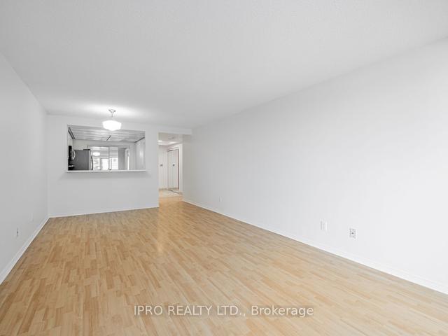 ph09 - 28 Hollywood Ave, Condo with 1 bedrooms, 1 bathrooms and 1 parking in Toronto ON | Image 2