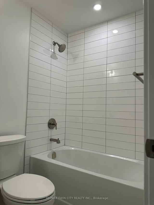 2001 - 15 Wellington St S, Condo with 1 bedrooms, 1 bathrooms and 1 parking in Kitchener ON | Image 7